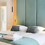 Elegant Parisian Apartment Cheney