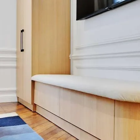 Elegant Parisian Cheney Apartment *