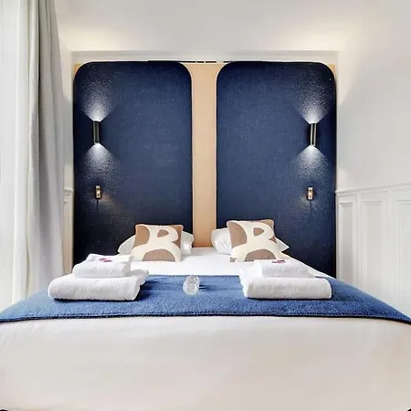 Elegant Parisian Cheney Apartment *