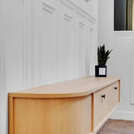Elegant Parisian Cheney Apartment
